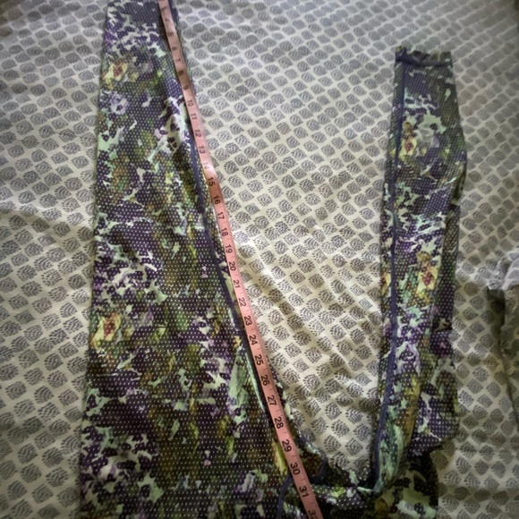 Lululemom leggings !! Nwnt - Picture 4 of 4